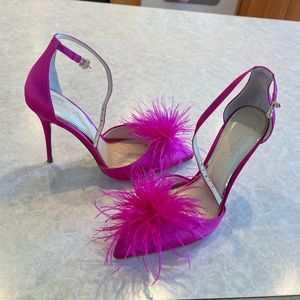 Jessica Simpson feather pumps